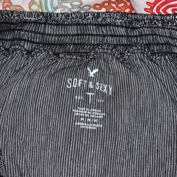 Off the shoulder tie-sleeve top - Picture 2 of 4